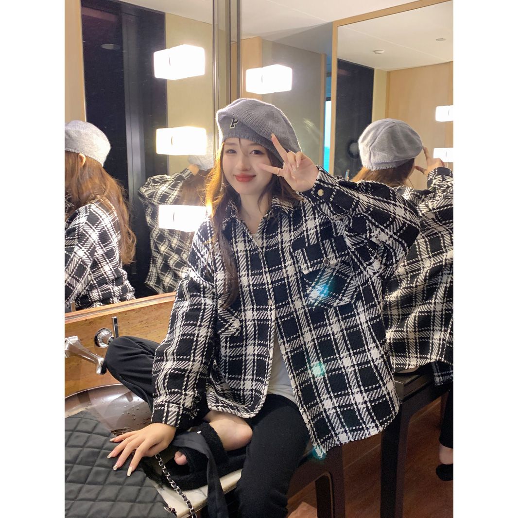 Xiaoxiangfeng Woolen Black and White Plaid Jacket Women's 2023 New Autumn and Winter Korean Style Casual and Versatile Temperament Shirt Trend