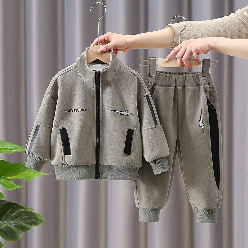 Boys' autumn clothing 2023 new set baby autumn and winter handsome two-piece set children's winter sports clothes thickened