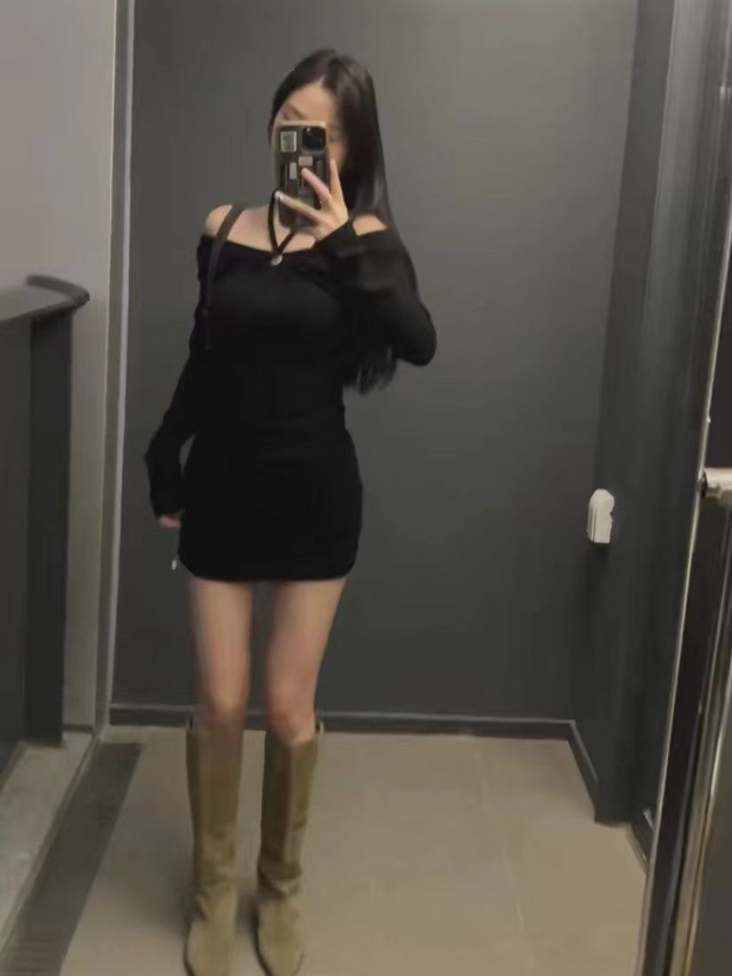 秋季爆款名媛甜辣風掛脖連衣裙女韓系時尚辣妹顯瘦包臀連衣短裙潮