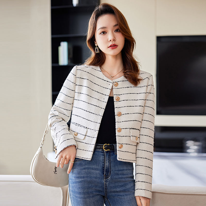 White Striped Blazer Women's Small Short Top 2023 Spring and Autumn New High-end Small Fragrant Style Suit