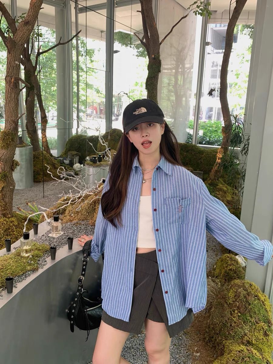 Mixed design embroidered vertical striped shirt for women 2023 spring and autumn new loose casual single-breasted long-sleeved top