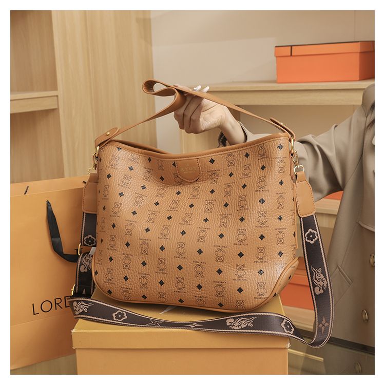 High quality shoulder straps with large capacity for women's bags 2023 Autumn/Winter New Tote Versatile One Shoulder_voghion.com