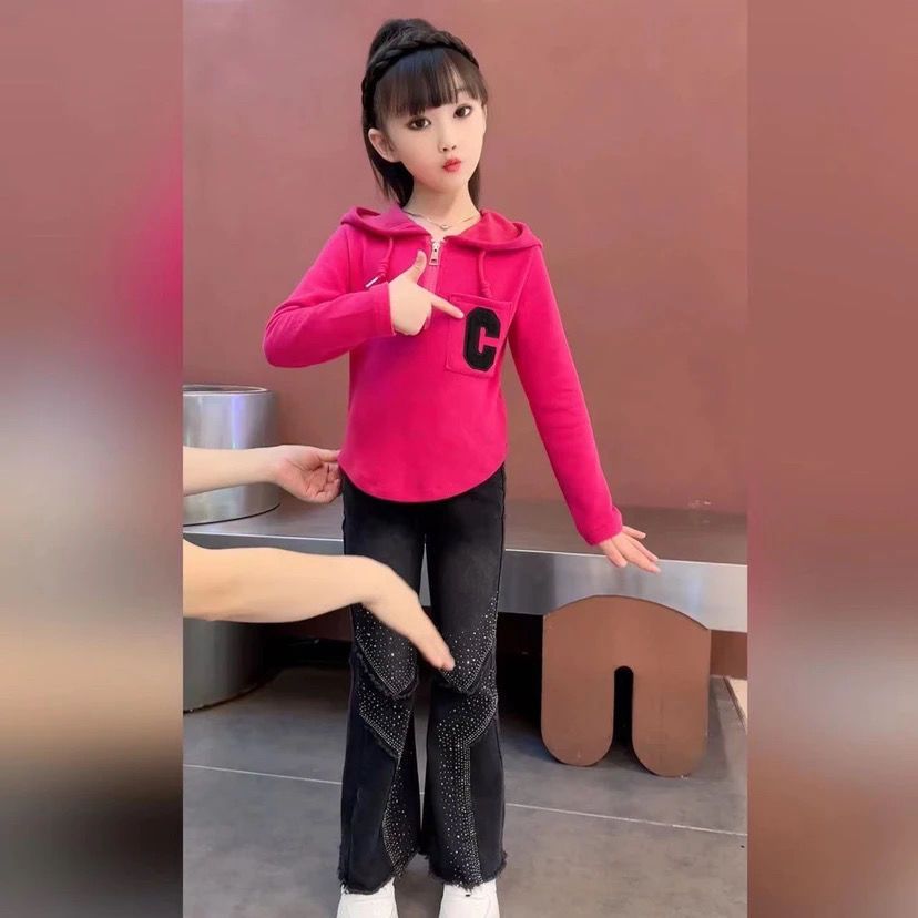 女童秋季套装2023新款韩版时髦烫钻裤子春秋洋气网红喇叭裤两件套