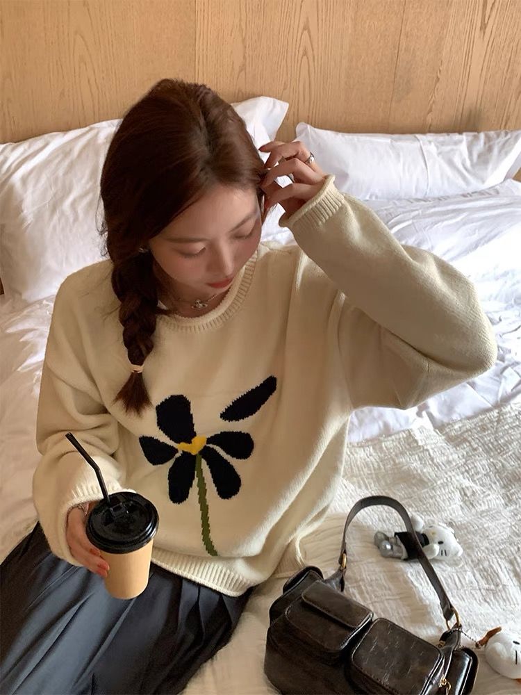 MINETTE早秋趣味提花套頭毛衣女新款寬鬆慵懶撞色花朵針織衫套頭
