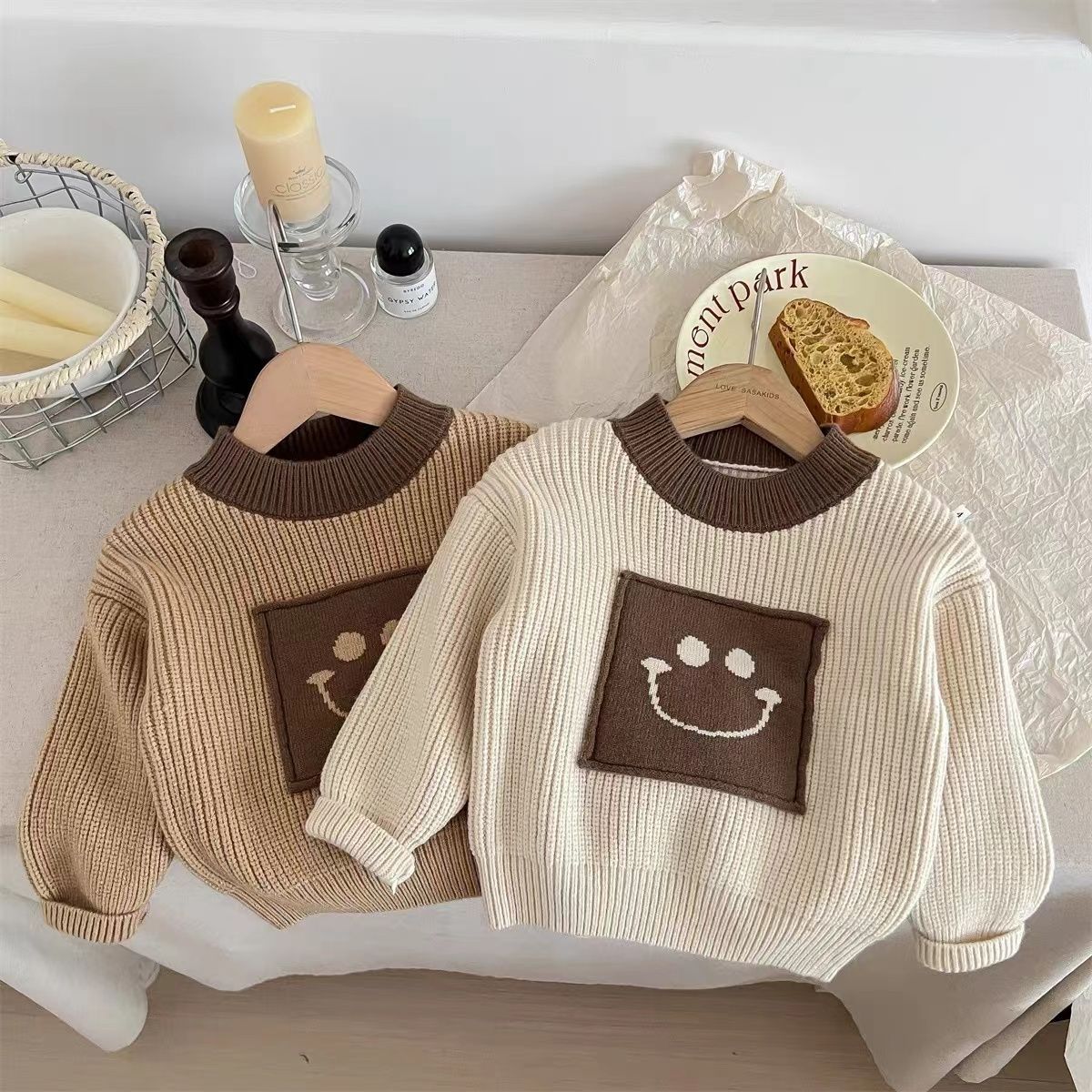 Boys' Smiling Face Sweater Autumn and Winter Style 2024 New Baby Warm Knitted Sweater Children's Pullover Trendy