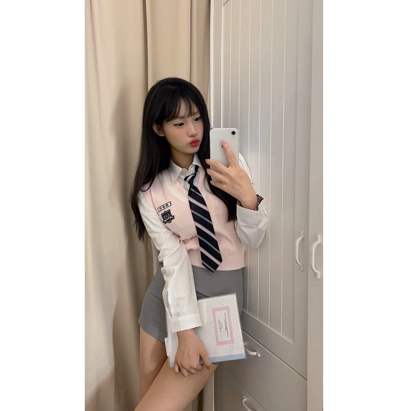 套裝女2023新款韓系學院風V領短款針織毛衣馬甲白襯衫高腰半身裙
