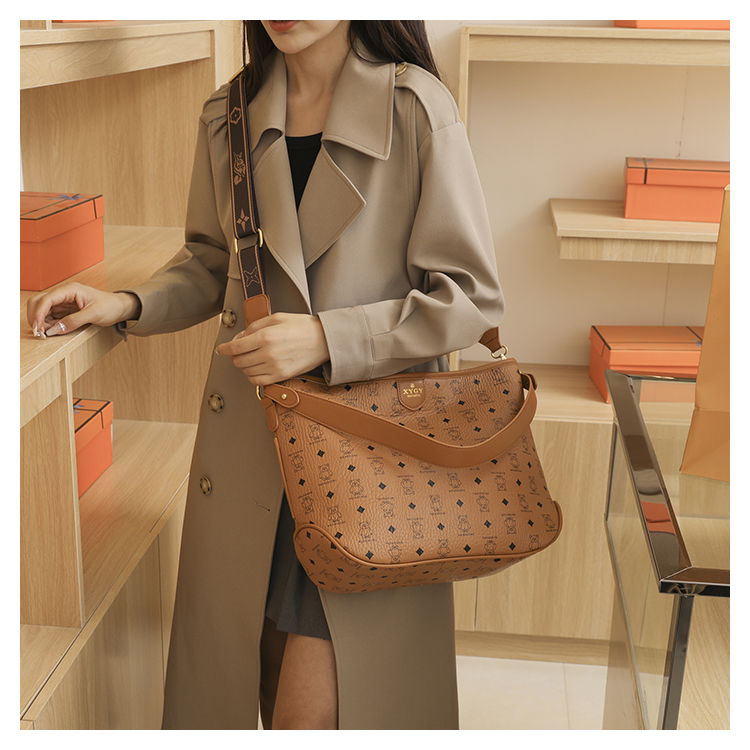 High quality shoulder straps with large capacity for women's bags 2023 Autumn/Winter New Tote Versatile One Shoulder_voghion.com