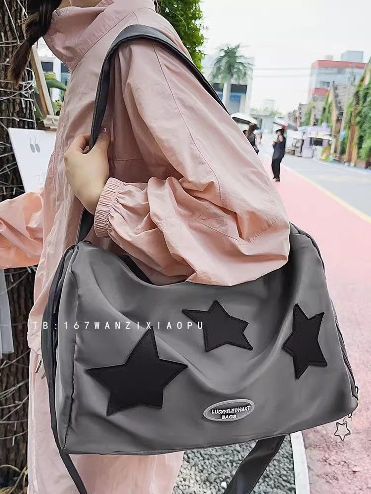 旅行袋女星星個性款輕便運動健身包女訓練包大容量手提斜挎瑜伽包