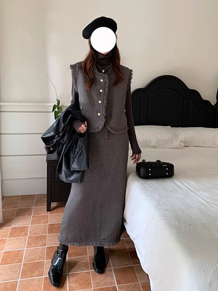 2023新款秋季搭配一整套奶系高級感小香風馬甲打底衫半身裙三件套
