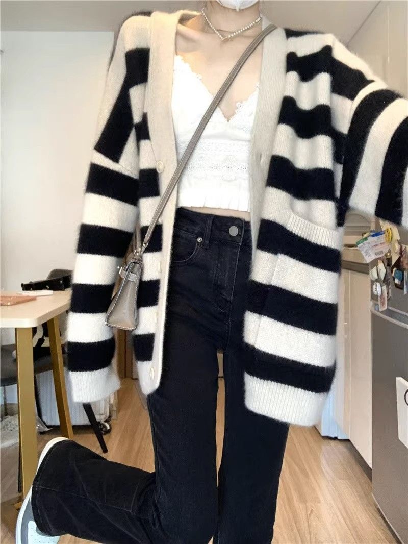 Lazy style color-blocked striped design long-sleeved V-neck knitted cardigan autumn and winter new retro jacket top for women