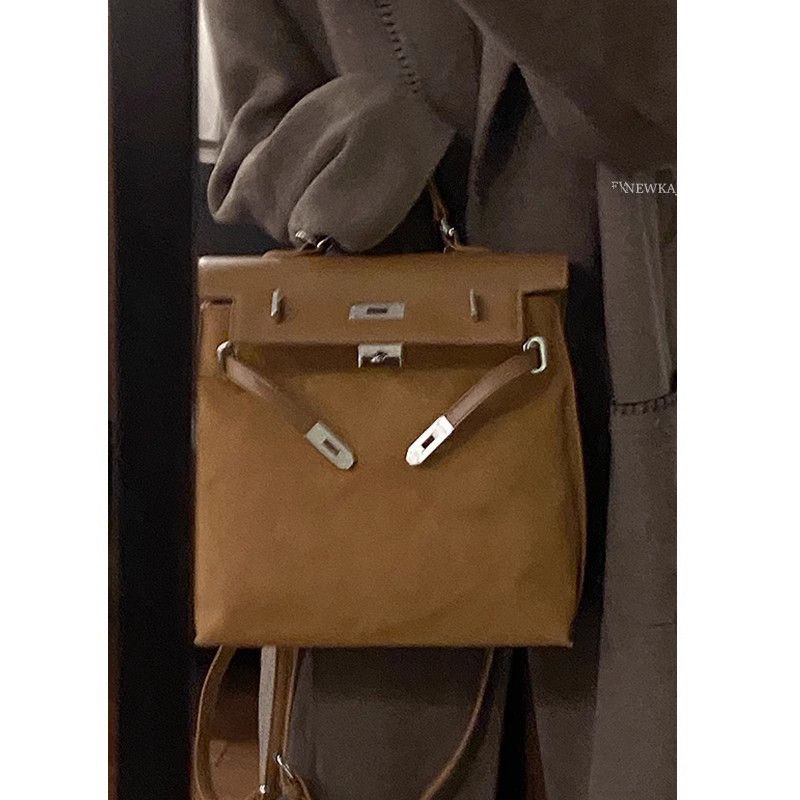 Portable commuting bag for women 2023 new trendy retro frosted backpack niche large capacity portable Kelly bag