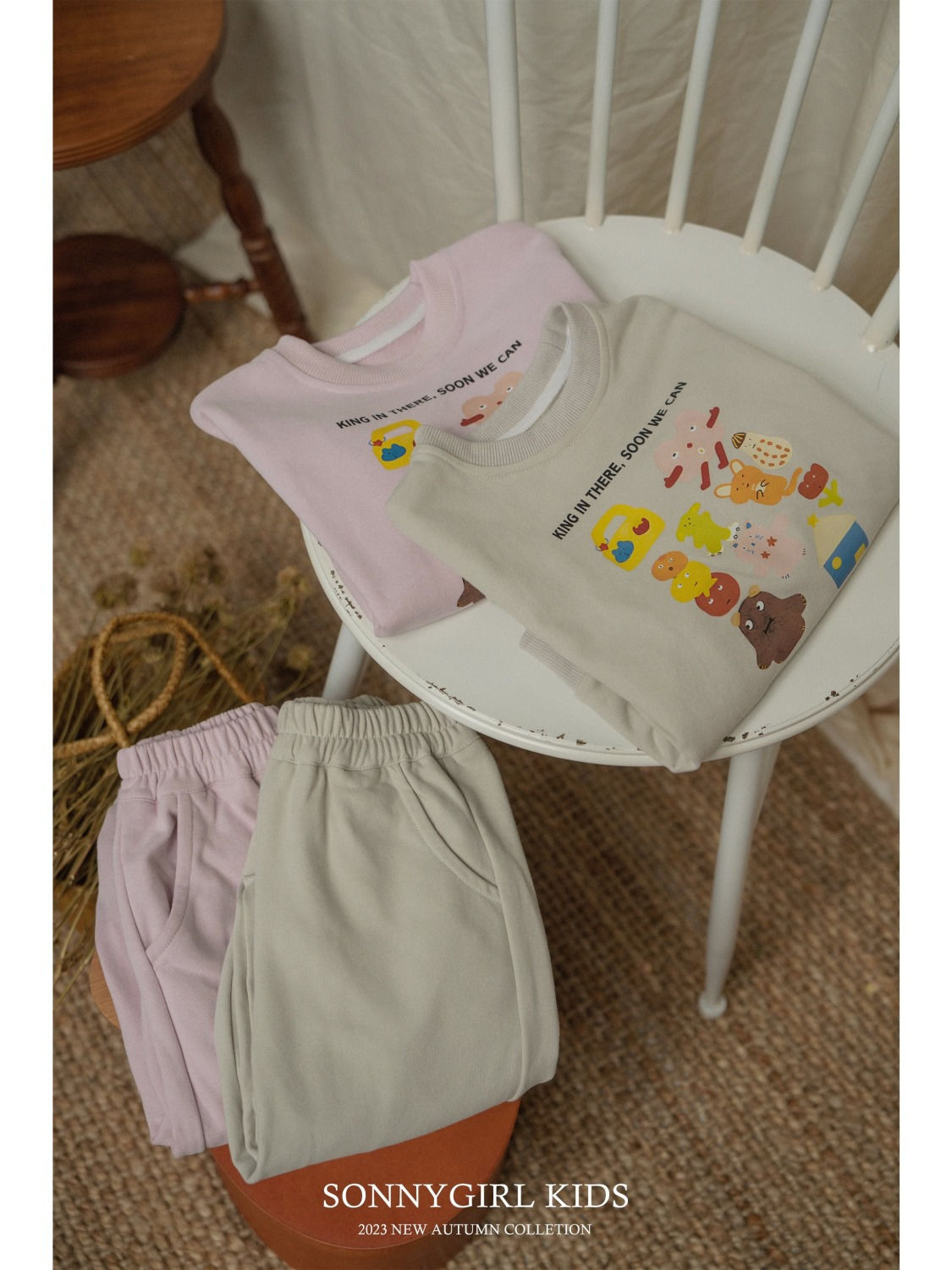Princess style spring and autumn new style girls sweatshirt and trousers suit kindergarten fashionable sports and leisure two-piece set boys trendy