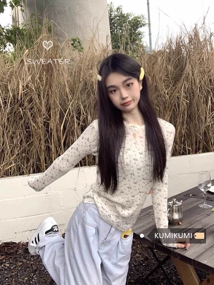 設計感小眾碎花長袖針織衫女秋季修身顯瘦甜辣打底衫內搭正肩上衣