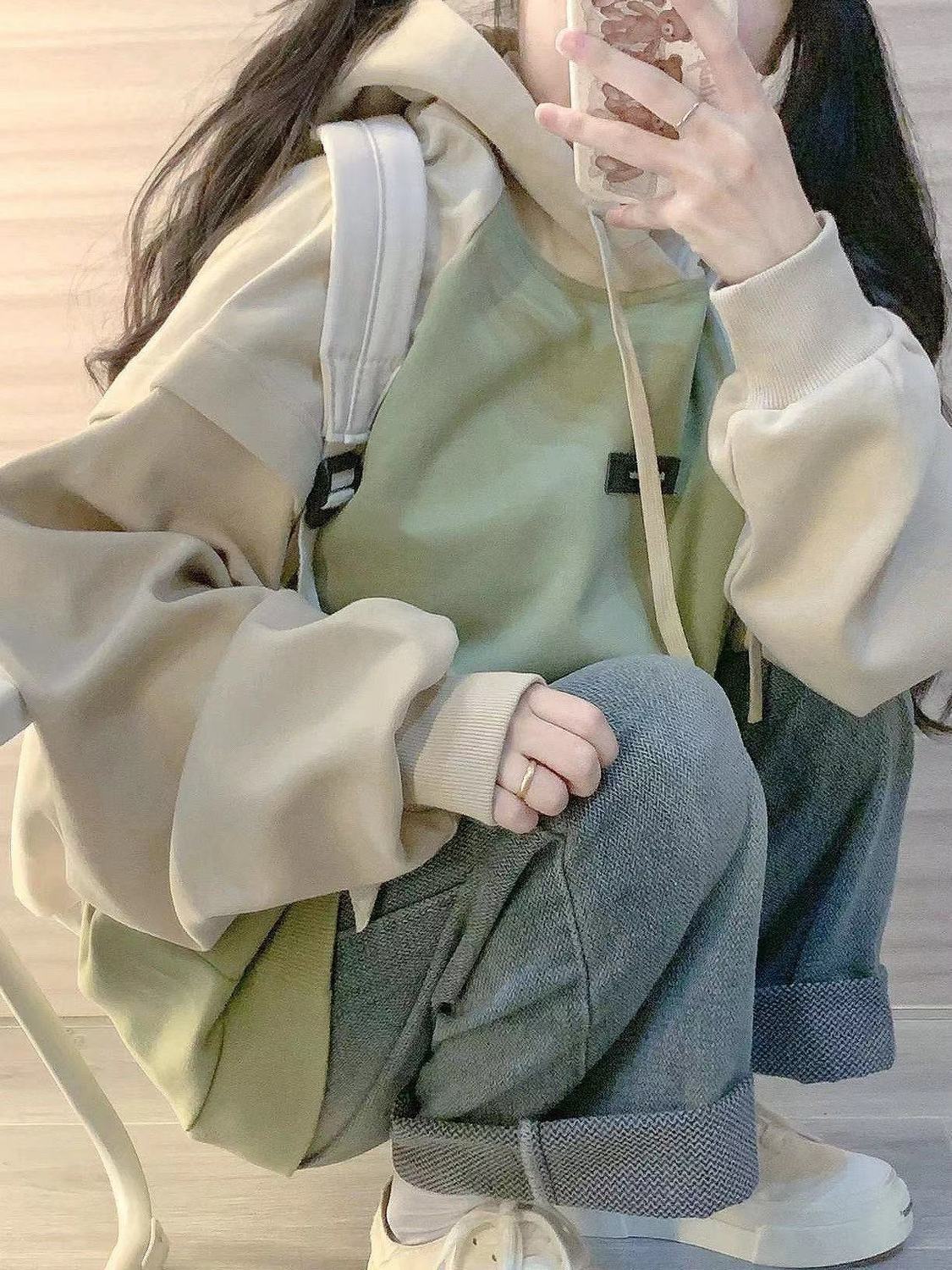 Spring and Autumn style patchwork matcha green patch hooded sweatshirt for women to wear loose casual slim long-sleeved pullover top