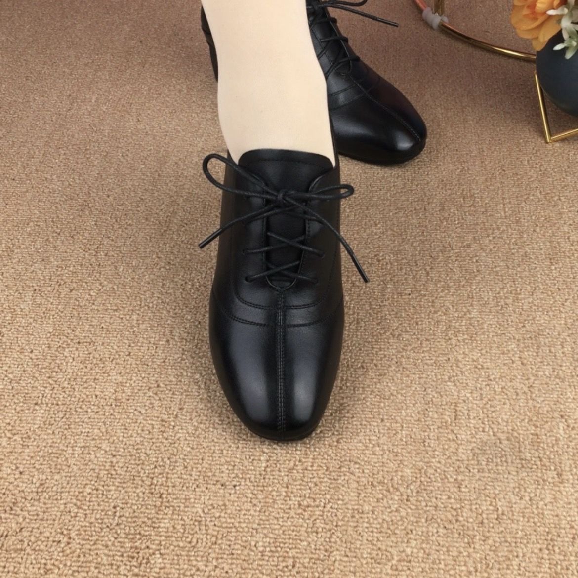 Tacco basso morbido genuino per le donne Primavera Nuova moda Versatile scarpe piccole in pelle con tacco medio, profondo_voghion.com