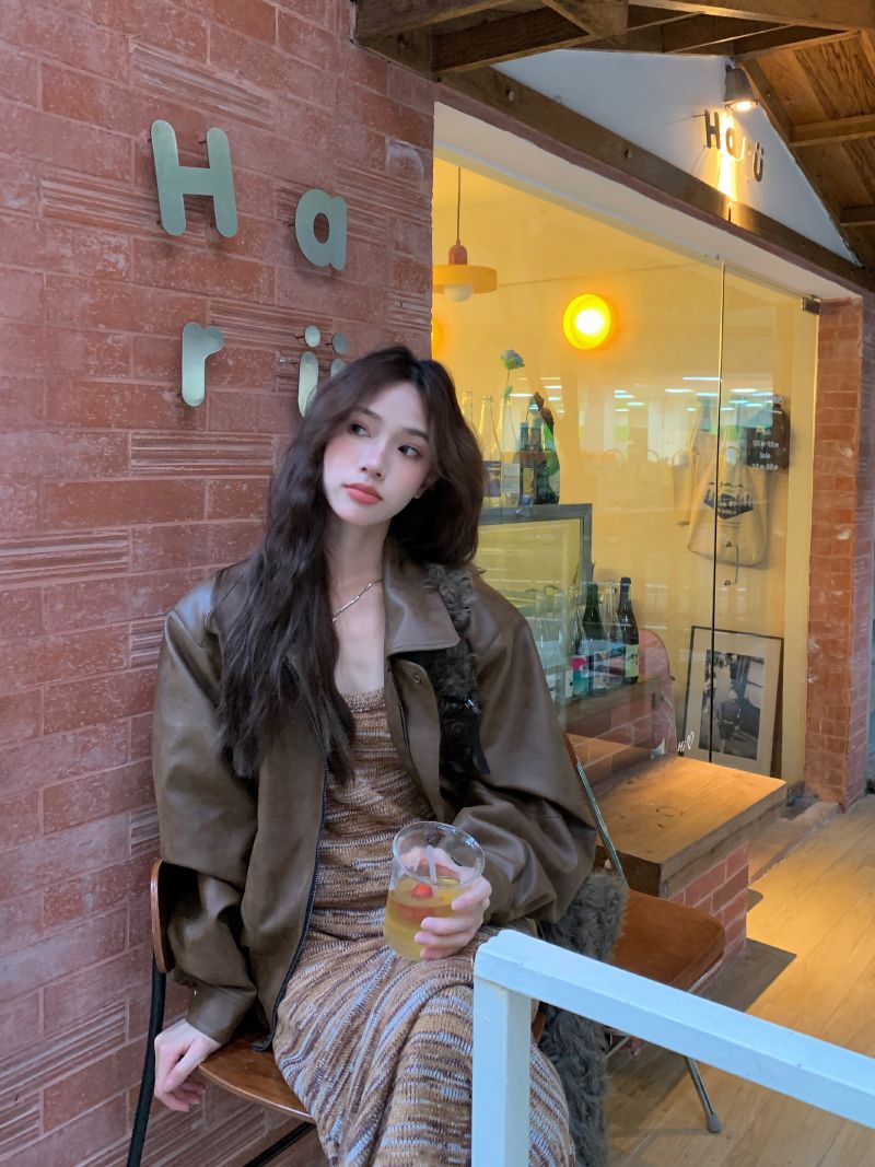 大碼美式復古套裝皮衣外套女秋季新款撞色條紋吊帶連衣裙子兩件套