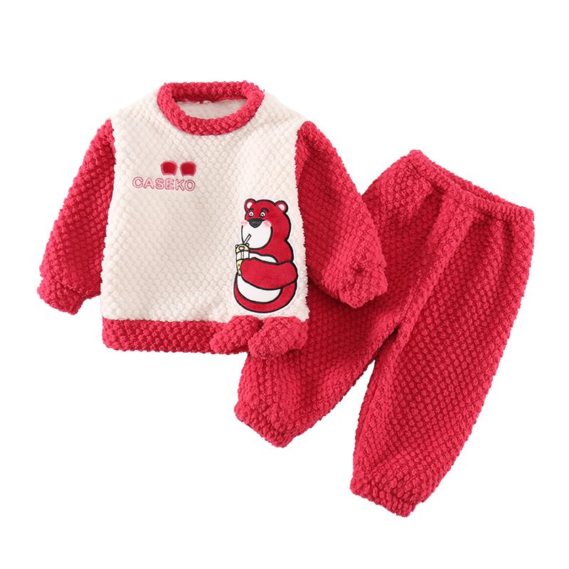 女童法兰绒睡衣1冬季3岁儿童网红草莓熊家居服女孩宝宝珊瑚绒套装