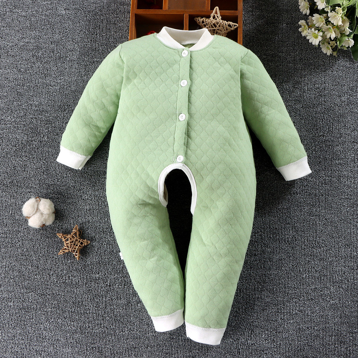 Autumn and winter newborn clothes baby warm jumpsuit pure cotton male newborn baby open crotch medium thick romper female new style