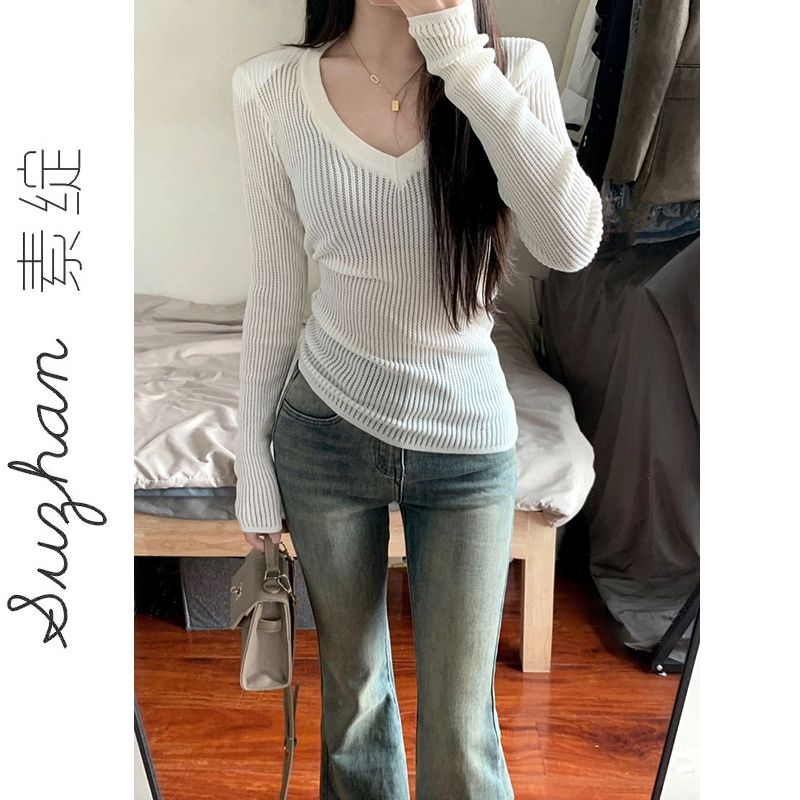 小眾新款百搭長袖正肩V領針織衫女秋季薄款打底別致鏤空套頭上衣