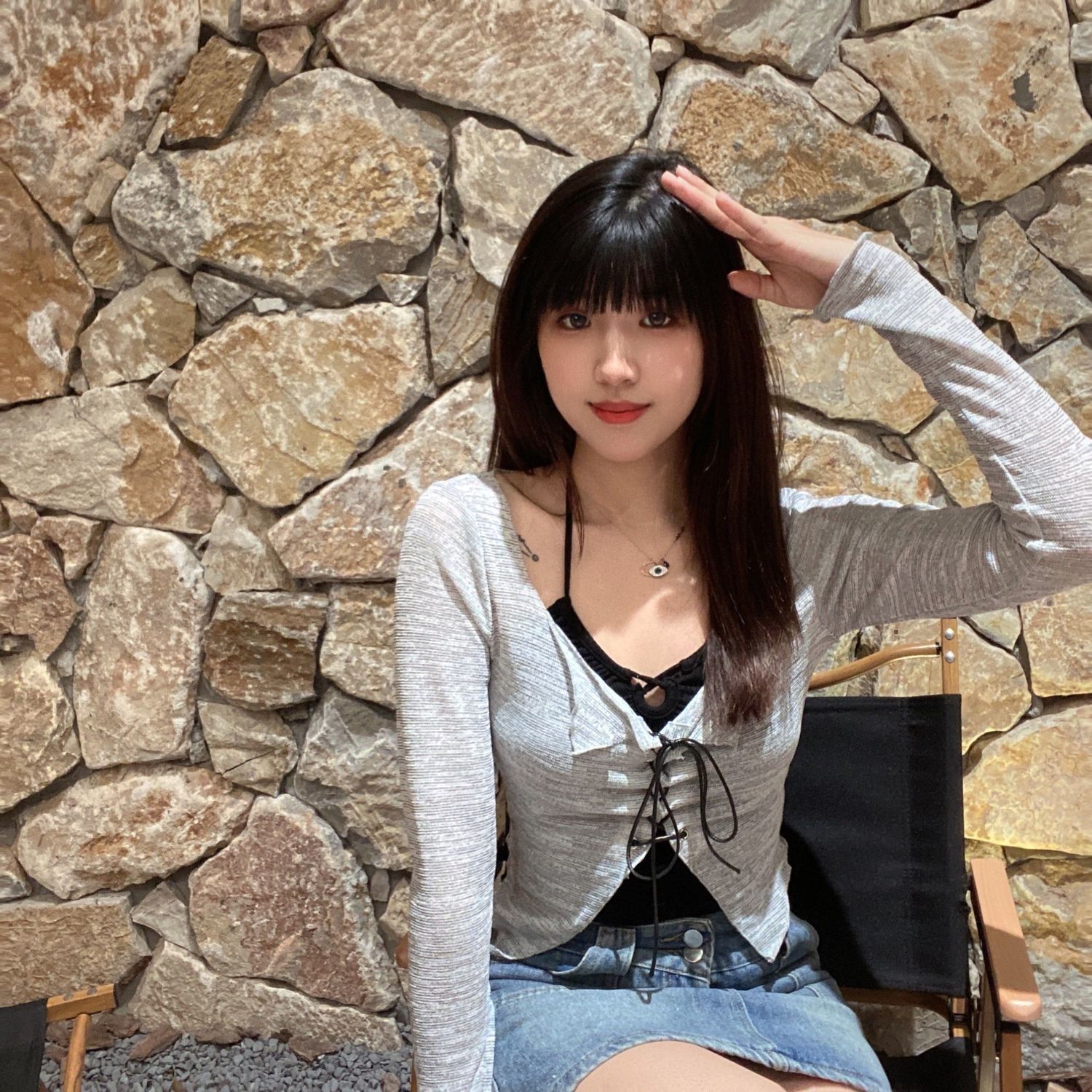 千禧辣妹長袖T恤女春季新款泰式小眾掛脖上衣設計感短款chic套裝