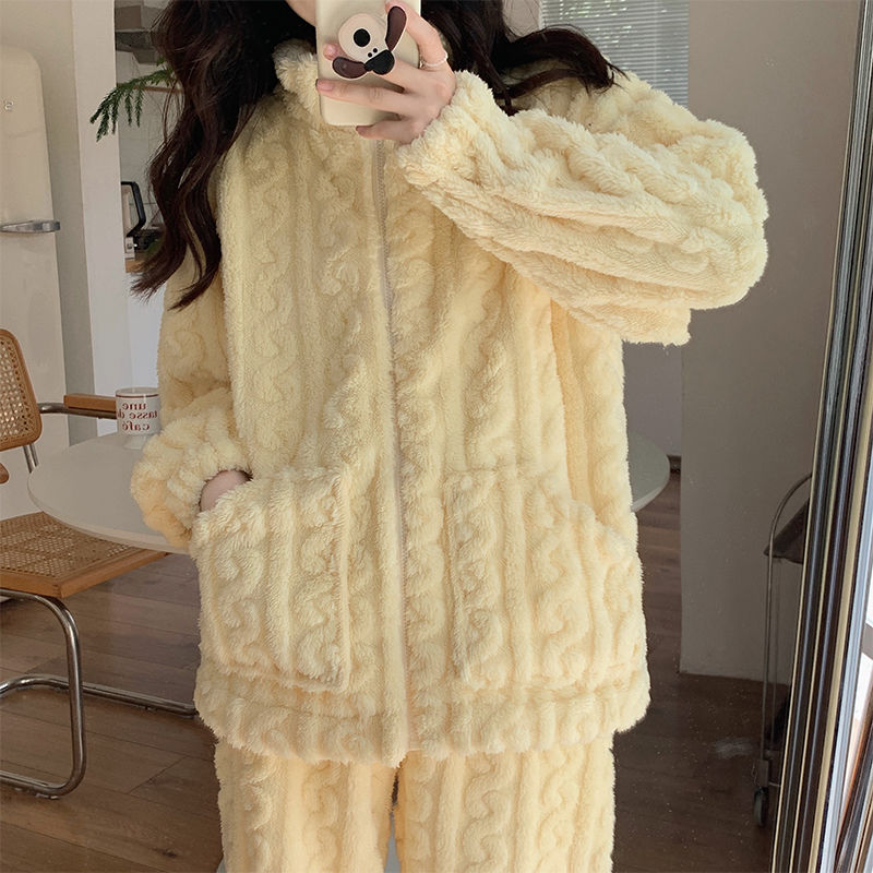 珊瑚絨睡衣冬季女款2023年新款秋冬加絨加厚拉鏈可外穿家居服奶黃