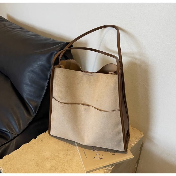 FOUR ONE large capacity women's versatile new single shoulder bucket bag, popular commuting tote bag this year_voghion.com