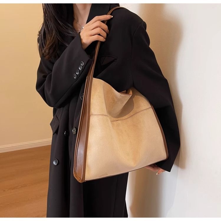 FOUR ONE large capacity women's versatile new single shoulder bucket bag, popular commuting tote bag this year_voghion.com