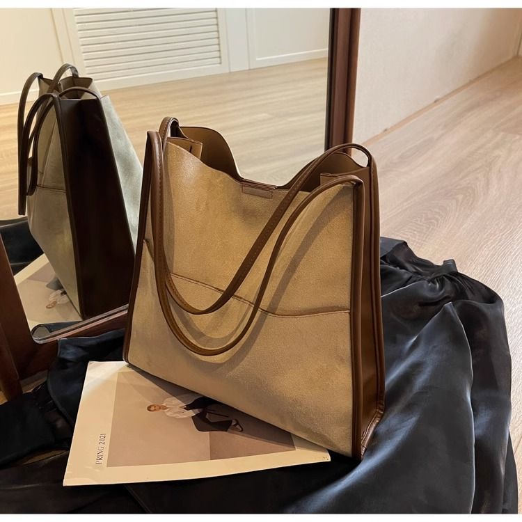 FOUR ONE large capacity women's versatile new single shoulder bucket bag, popular commuting tote bag this year_voghion.com