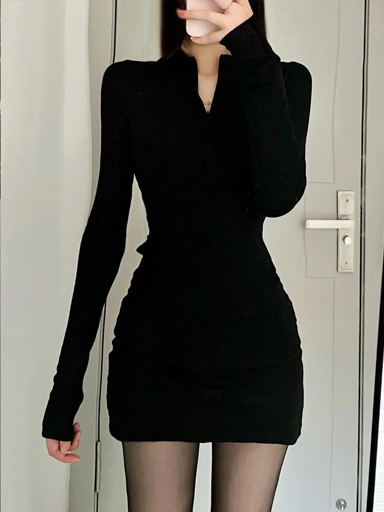純欲風后媽辣妹連衣裙女秋冬半高領拉鏈包臀緊身御姐修身別致短裙