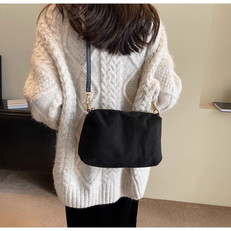 FOUR ONE large capacity women's versatile new single shoulder bucket bag, popular commuting tote bag this year_voghion.com