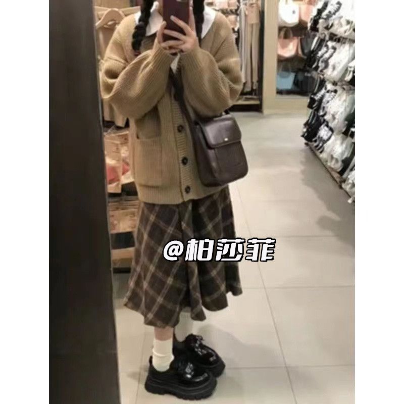 小個子奶系多巴胺秋冬穿搭針織開衫毛衣兩件套格子半身裙時尚套裝