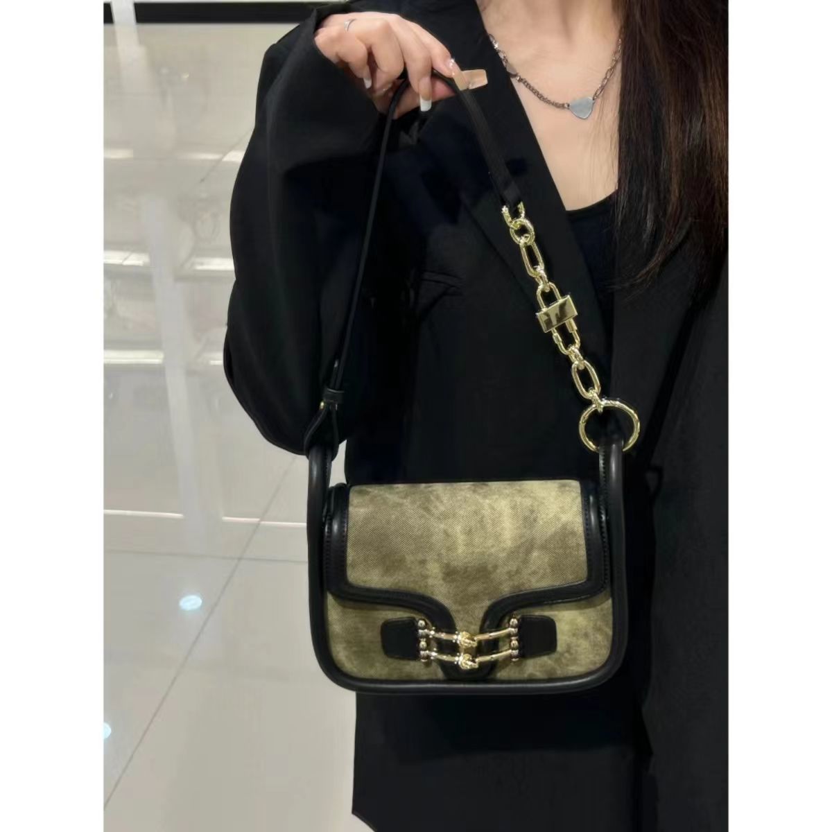 2024 New Autumn and Winter Green Simple Fashion Versatile Shoulder Bag Three-dimensional Diagonal Commuting Western Style Small Square Bag for Women