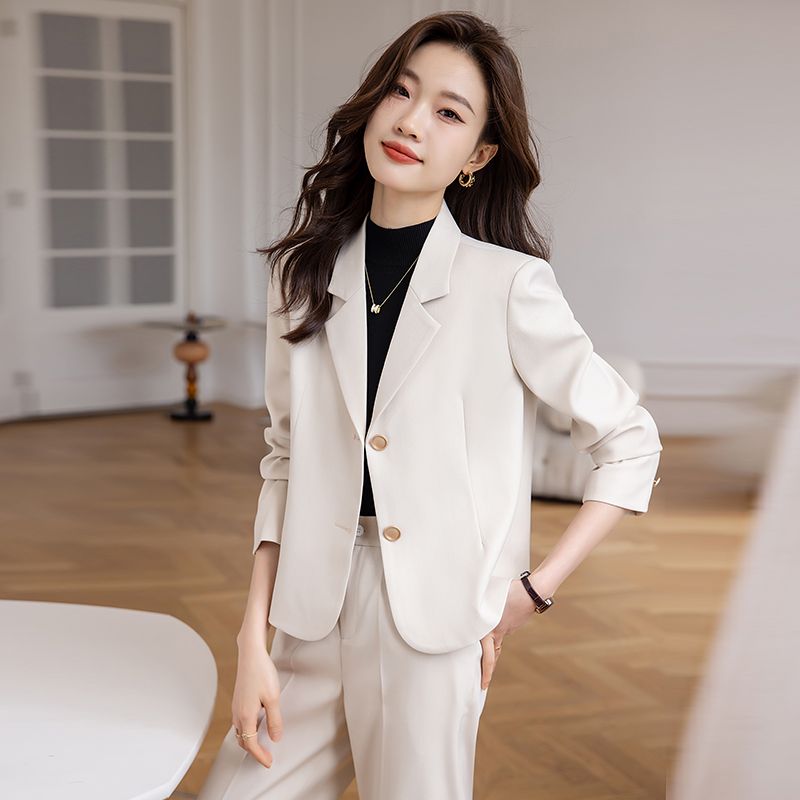 白色短款西裝外套女秋冬2023新款小個子職業裝氣質休閒小西服套裝