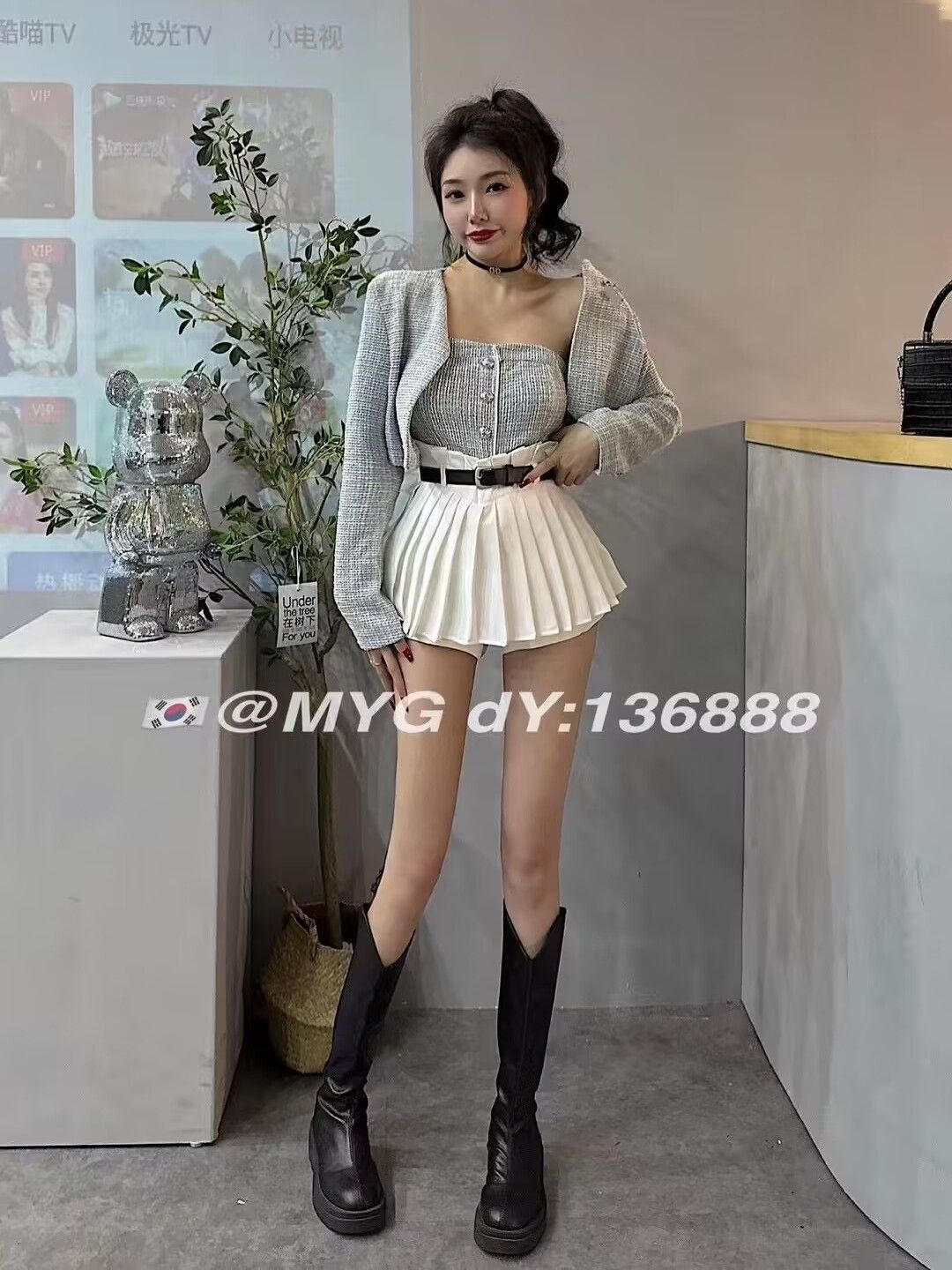 Autumn Korean style foreign style short tweed jacket + hot girl tube top + pleated skirt pants three-piece suit for women