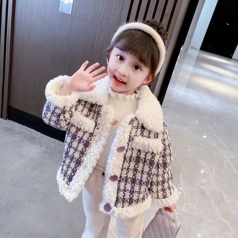 Girls' stylish thickened autumn and winter coats with small fragrant style for baby girls 2023 new velvet quilted tops winter trendy clothes