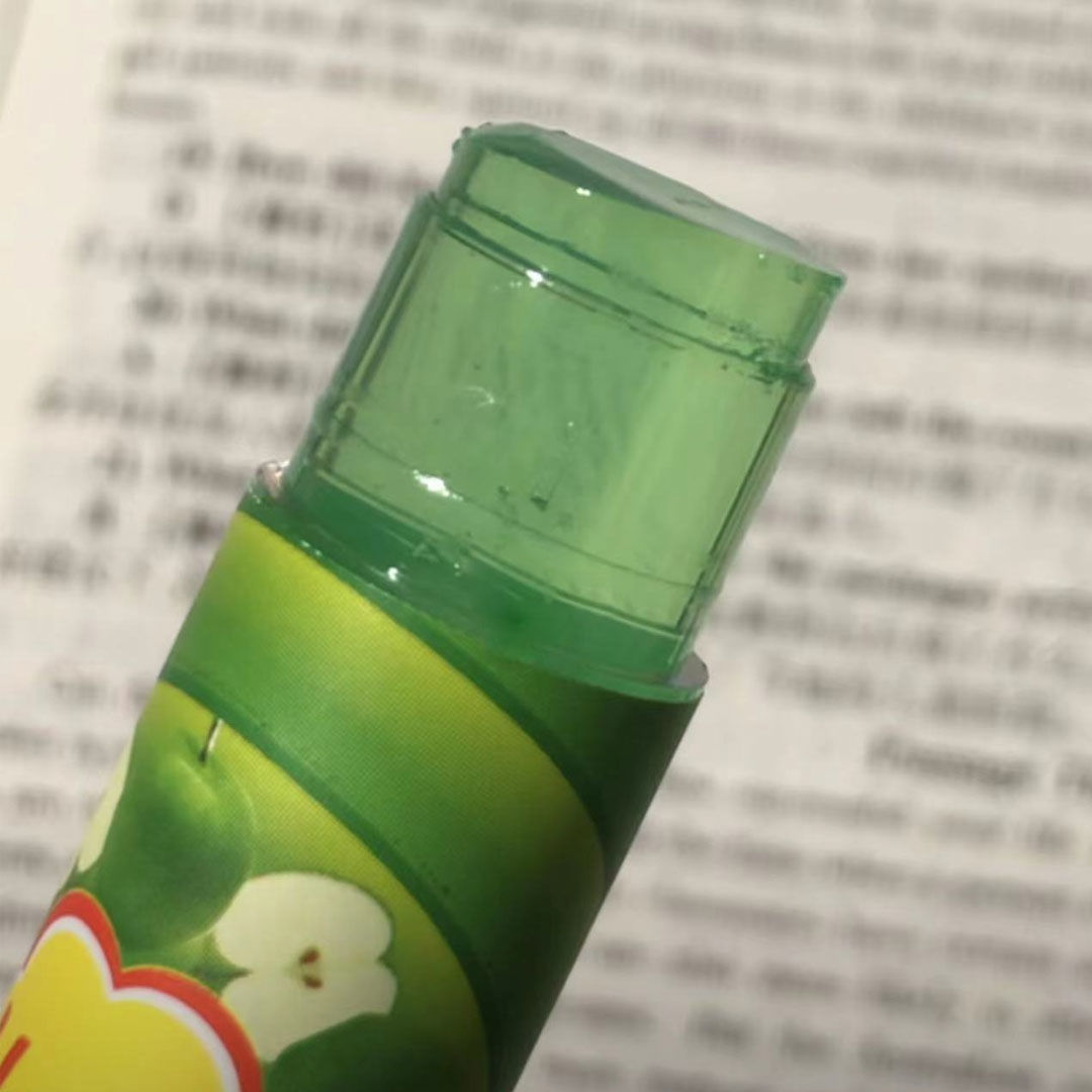 有它我看誰還在撕嘴皮!青蘋果味潤唇膏保濕淡化唇紋去死皮潤唇膠