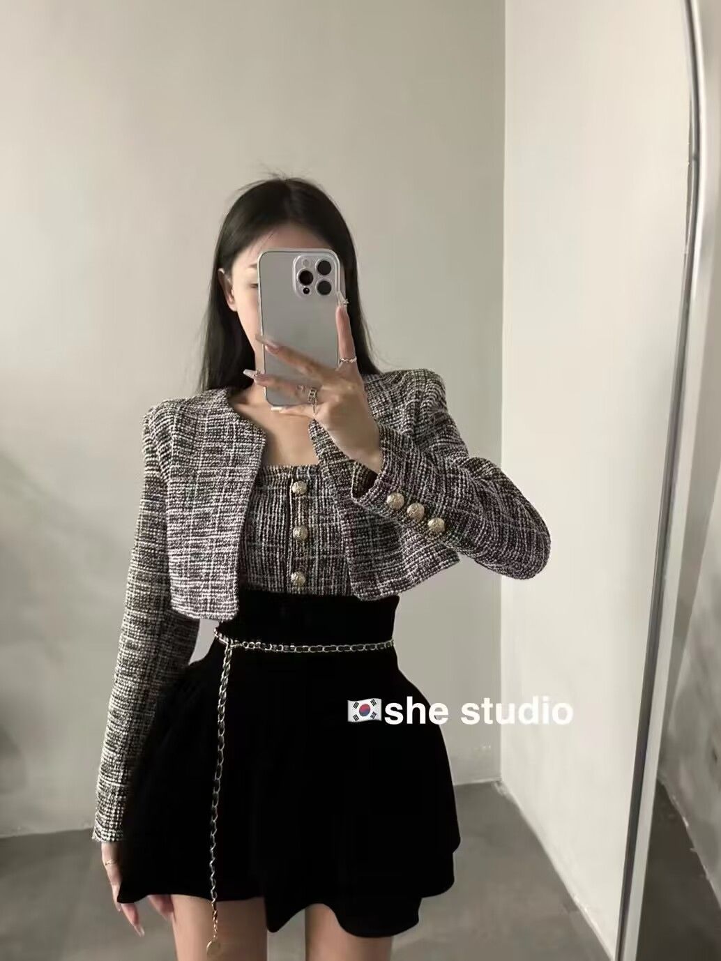 Fashionable lady's western style suit for women in autumn new Korean style small style jacket + niche tube top + sexy velvet skirt