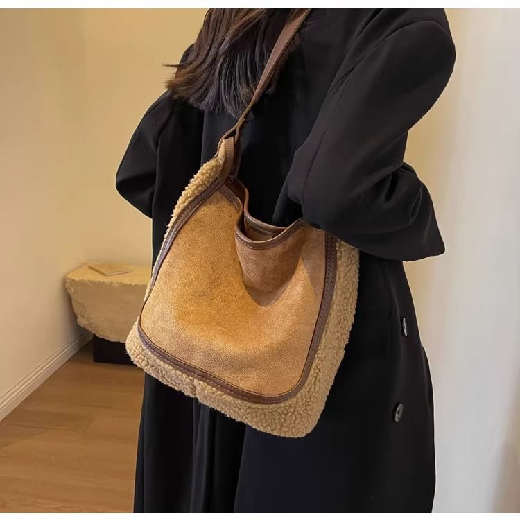 FOUR ONE Lammwollplüsch für Damen, neue, vielseitige Umhängetasche mit großem Fassungsvermögen und hochwertiger Wassereimer_voghion.com