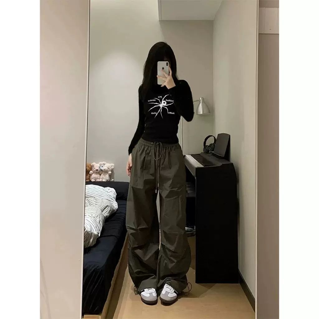 甜辣妹黑色長袖正肩T恤女秋季修身顯瘦短款chic打底外穿內搭上衣