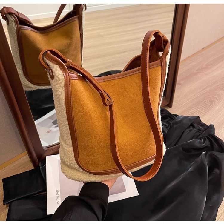 FOUR ONE Lammwollplüsch für Damen, neue, vielseitige Umhängetasche mit großem Fassungsvermögen und hochwertiger Wassereimer_voghion.com