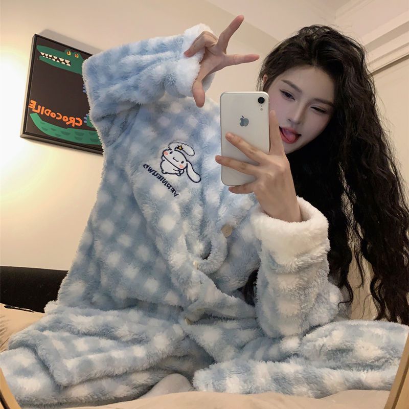 可愛卡通玉桂狗珊瑚絨睡衣女冬季格子加絨加厚連帽睡袍家居服套裝