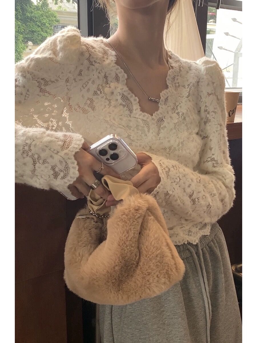加絨磨毛蕾絲打底衫女內搭秋冬2023新款高級設計感小眾V領長袖T恤