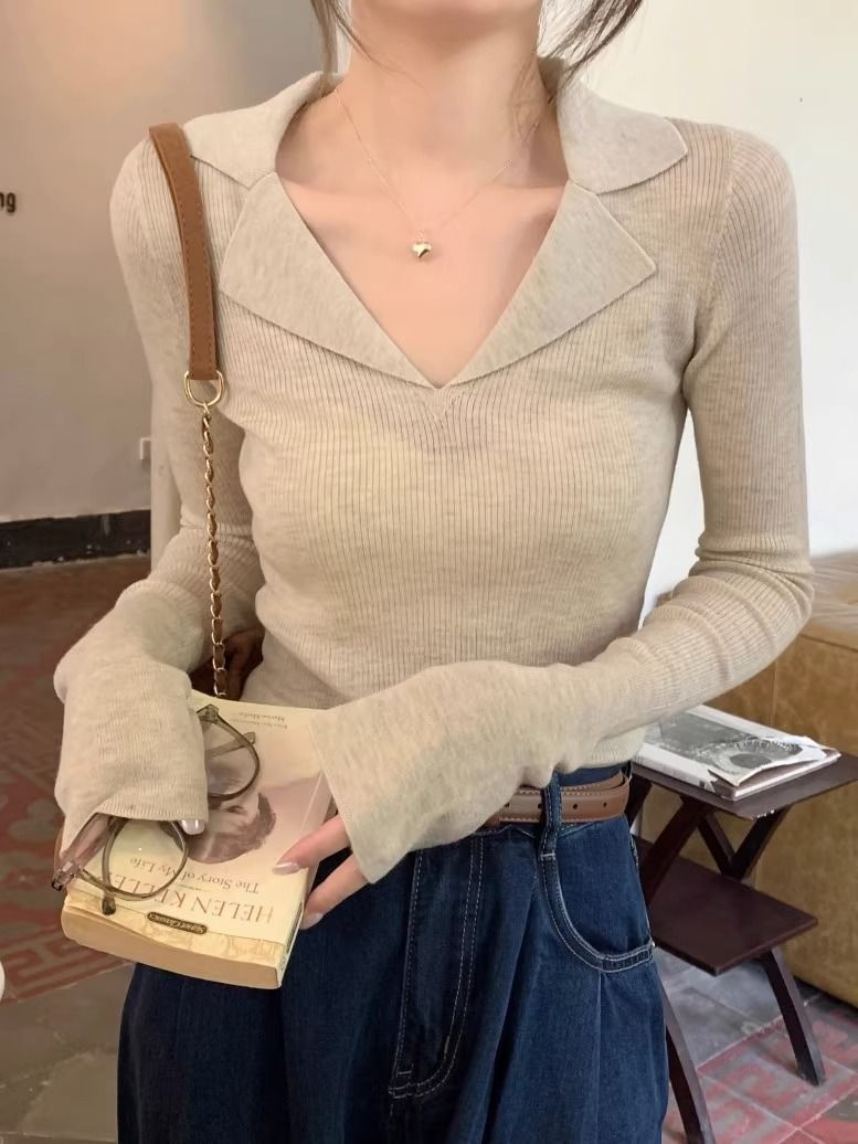 高級感螺紋polo翻領針織毛衣女初秋別致V領法式百搭長袖打底上衣