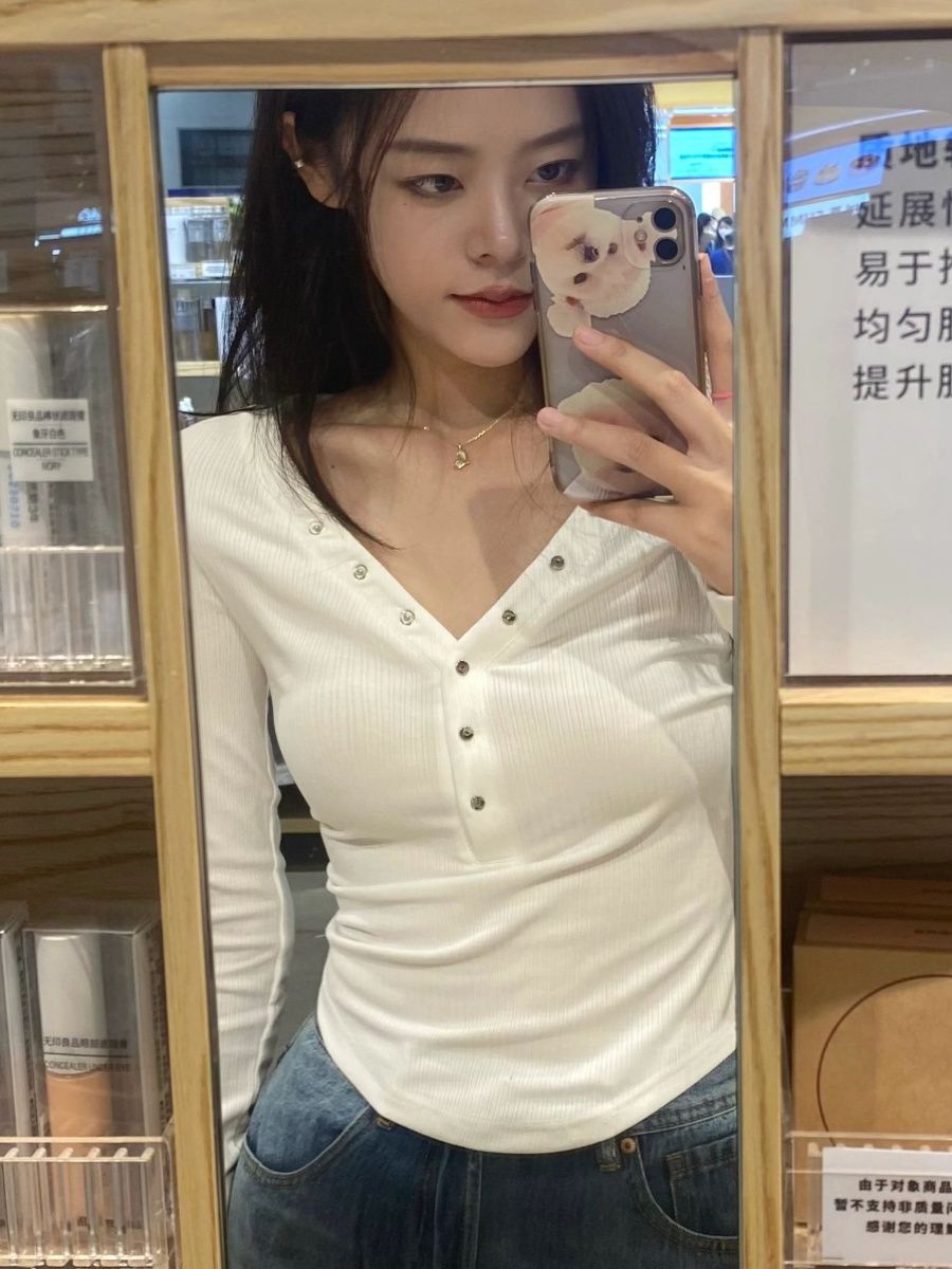 法式甜辣妹白色v領長袖T恤女秋季2023新款修身內搭打底衫掐腰上衣