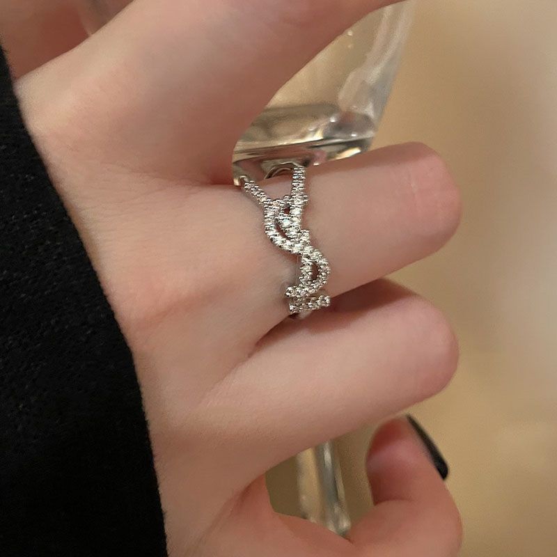 超闪字母锆石戒指女轻奢小众设计高级感食指戒时尚个性闺蜜指环潮