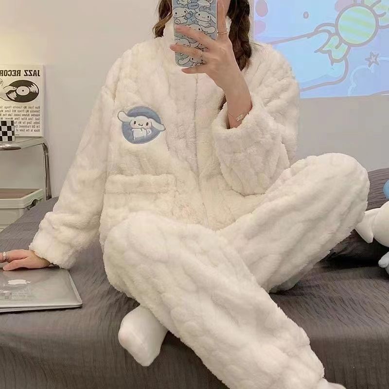 玉桂狗睡衣女秋冬新款珊瑚絨加絨加厚冬季保暖卡通學生家居服套裝