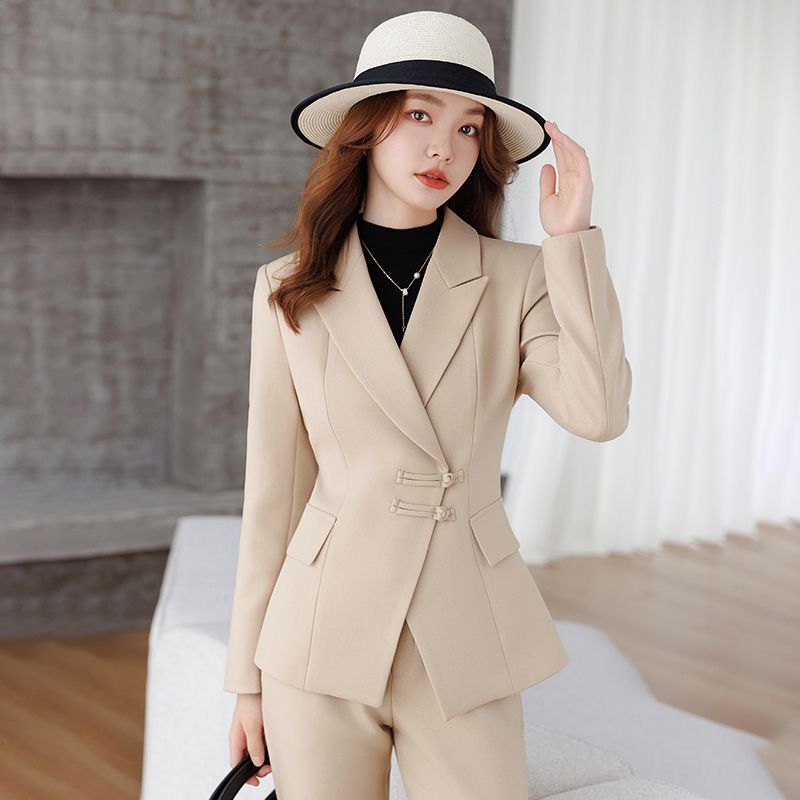 Fashionable and high-end small blazer women's autumn and winter 2023 new commuter temperament goddess style professional suit suit