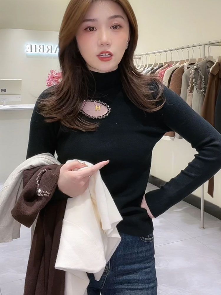 藍海奕諾歐貨半高領打底毛衣女2023秋冬新款顯瘦釘珠鏤空針織衫潮