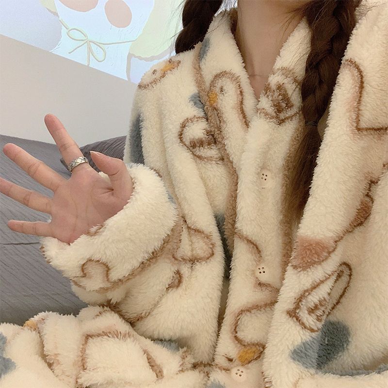 大白鵝珊瑚絨睡衣女秋冬季新款加絨加厚可愛卡通小個子毛絨家居服