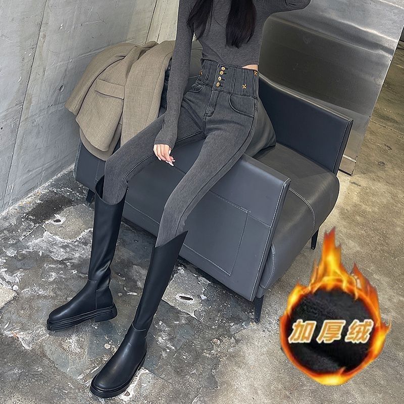 煙灰色修身加絨小腳牛仔褲女冬季2023年新款高腰彈力緊身顯瘦褲子